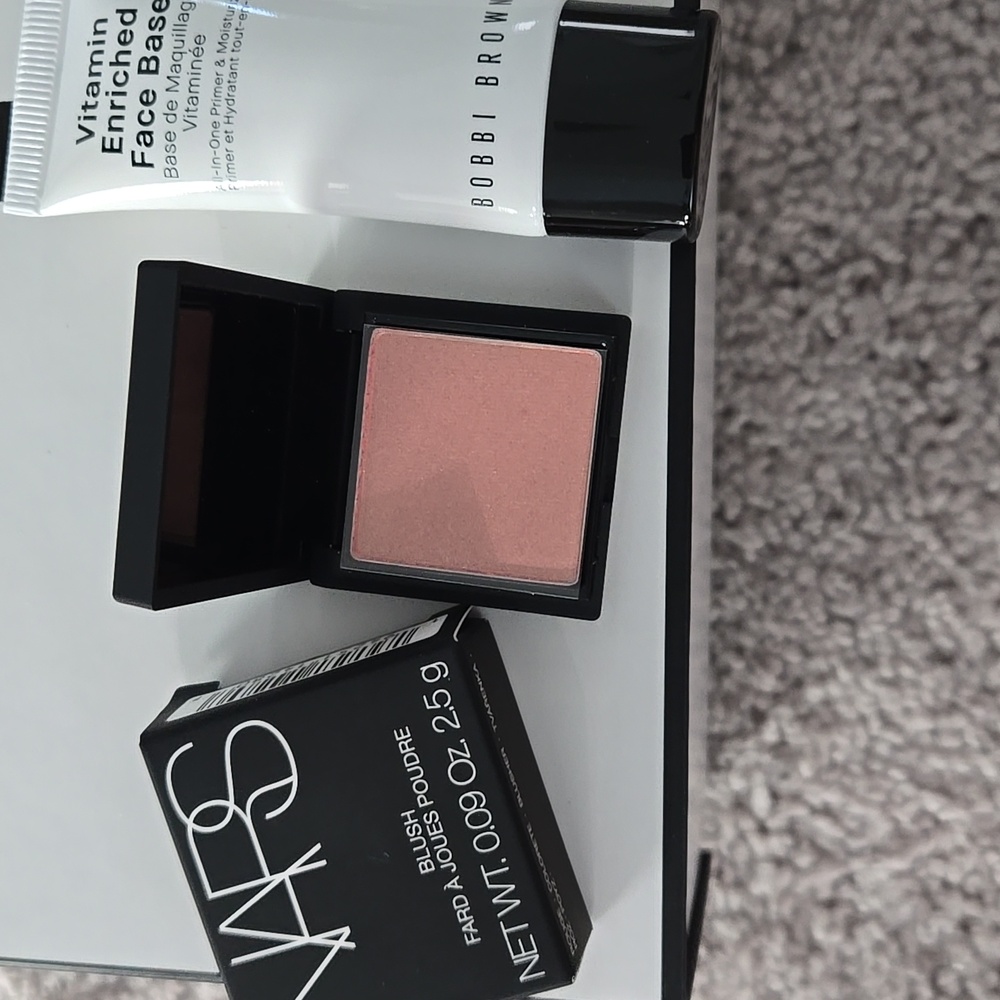 NIB never used NARS Blush orgasm & Bobbi Brown Vitamin enriched Face Base trvl